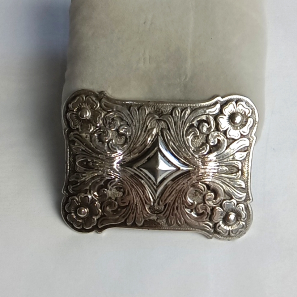 Women's Belt Buckle.